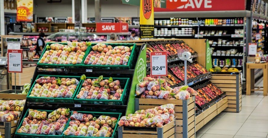 50%-dos-brasileiros-com-menor-renda-recorrem-a-emprestimos-para-comer