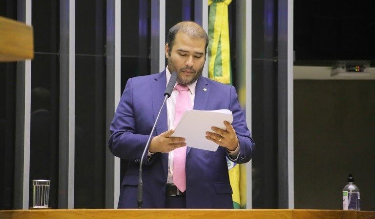 reducao-de-circulacao-de-dinheiro-em-especie-e-aprovada-em-comissao