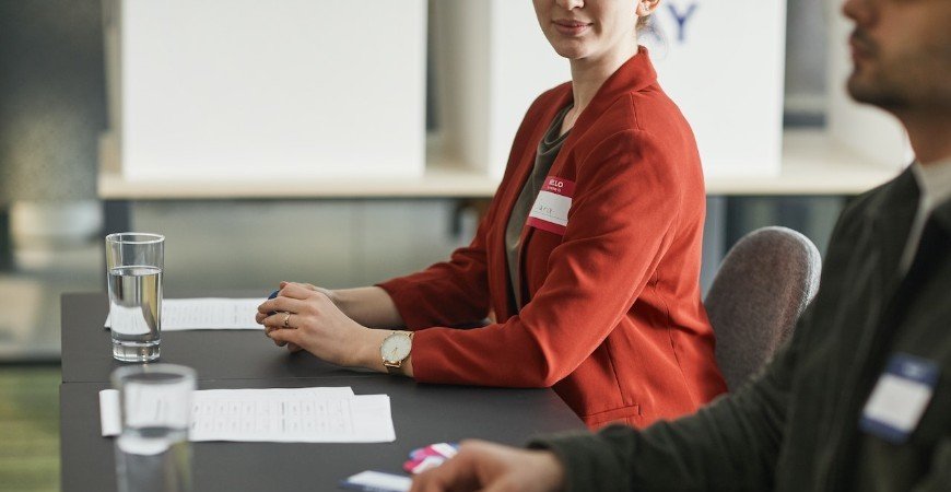 trabalho-hibrido:-so-15%-levam-politica-de-trabalho-em-conta-ao-se-candidatar