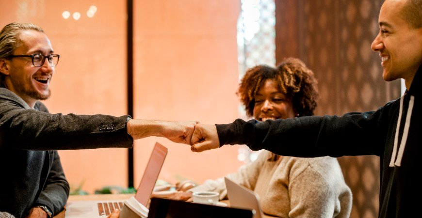 homens-tem-mais-facilidade-em-networking-que-mulheres,-diz-linkedin