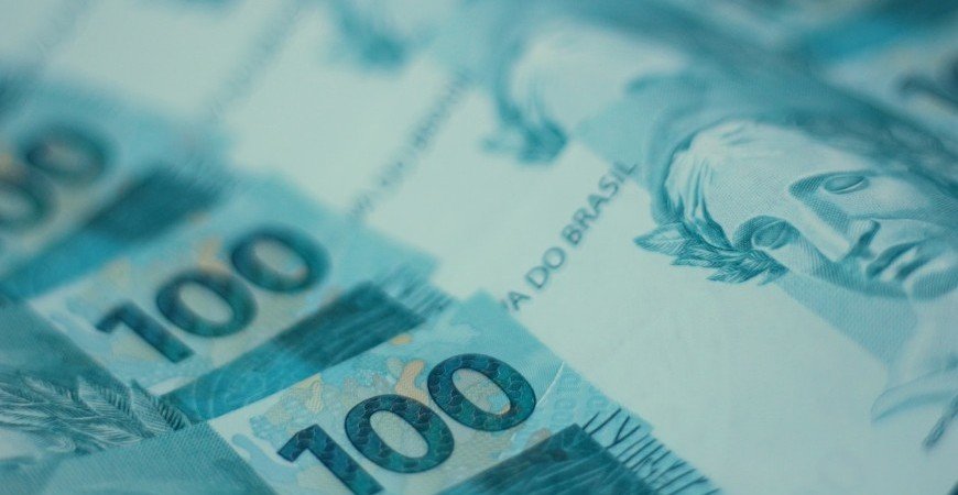 brasileiros-comecam-2023-pagando-mais-ir-pelo-27o-ano-seguido