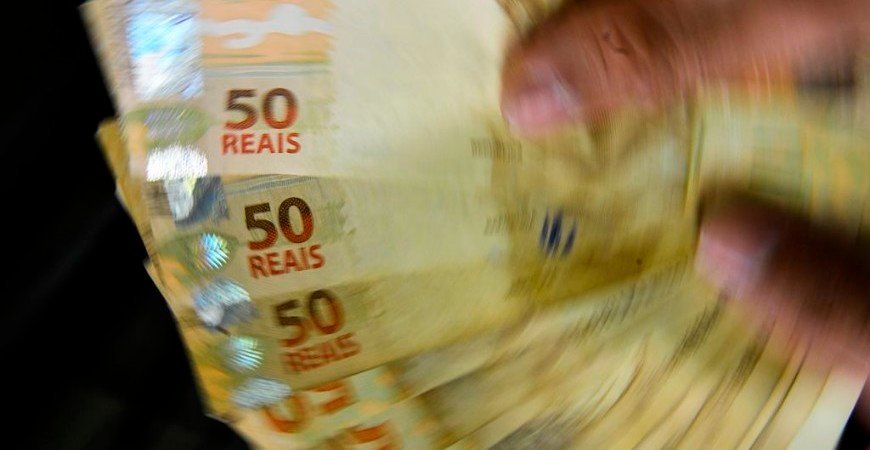 temporada-do-ir-recepciona-contribuintes-de-1,5-salario-minimo-mensal