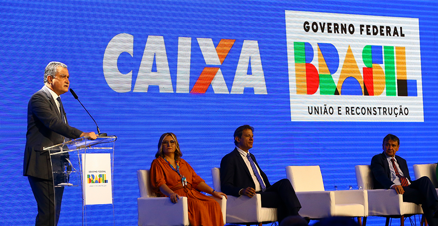 auxilio-brasil:-emprestimo-e-suspenso-oficialmente-pela-caixa