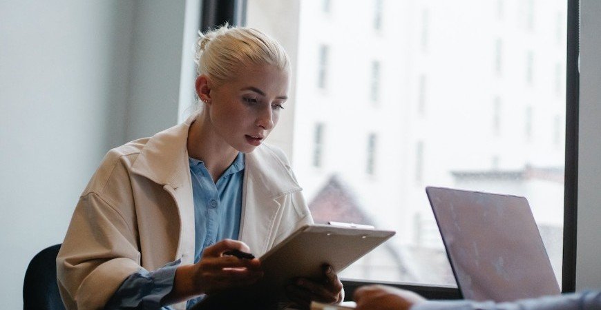 setor-de-alojamento-e-alimentacao-registra-crescimento-de-3%-no-indice-de-pessoas-ocupadas