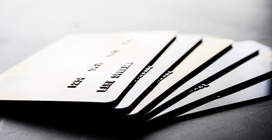 caixa-distribui-cartoes-de-debito-a-8-milhoes-de-beneficiarios