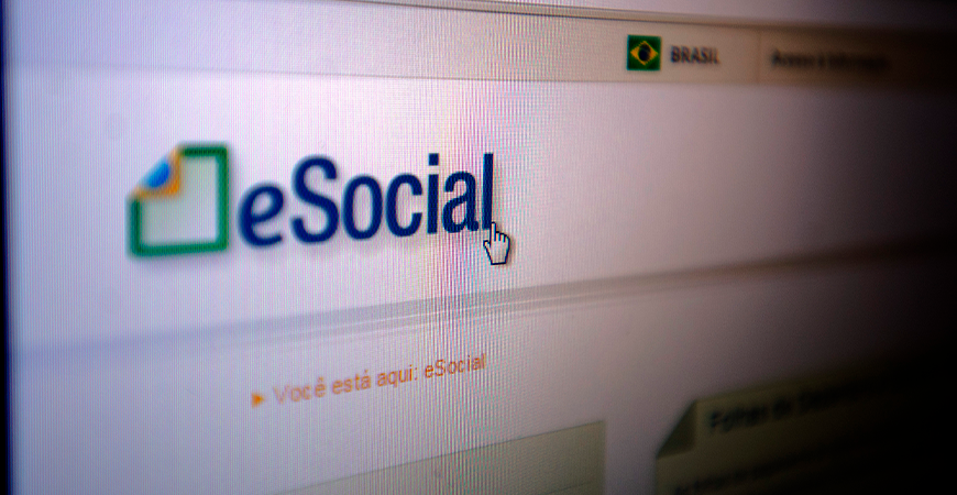 receita-federal-se-mostra-insatisfeita-com-adiamento-do-esocial