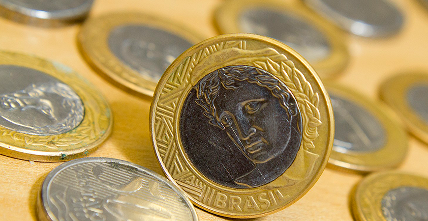 esocial-domestico:-como-registrar-o-reajuste-do-salario-minimo?