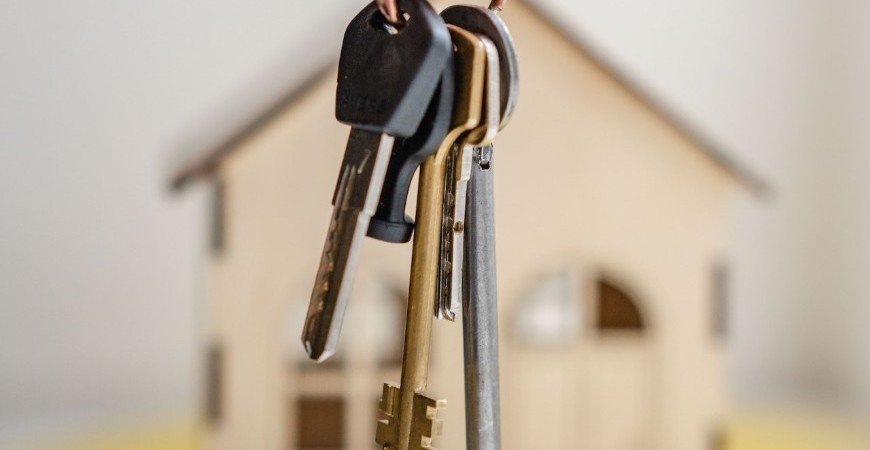 ultimos-dias-para-a-entrega-do-imposto-de-renda-2023:-como-declarar-imoveis?