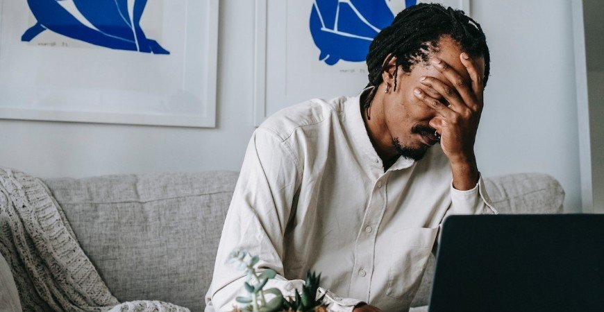 especialista-da-dicas-para-profissionais-da-saude-evitarem-dor-de-cabeca-com-as-financas