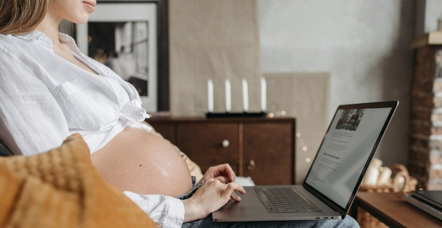 mei:-saiba-tudo-sobre-o-salario-maternidade