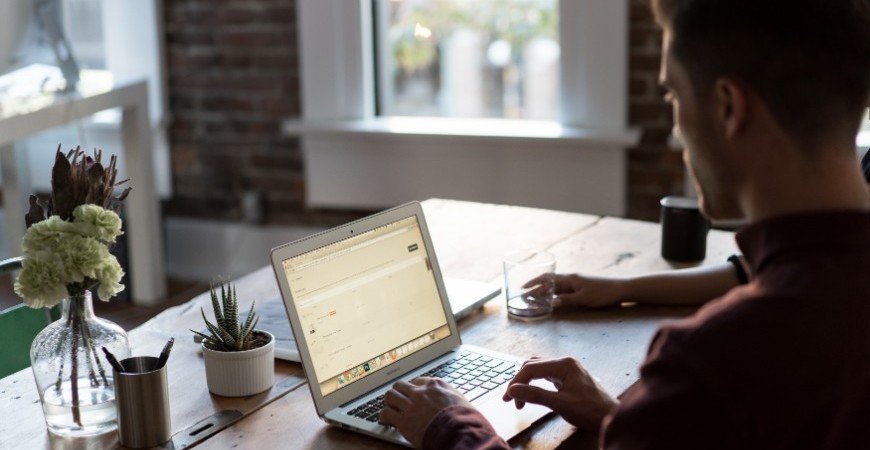 3-estrategias-para-administrar-seu-salario-em-moeda-estrangeira