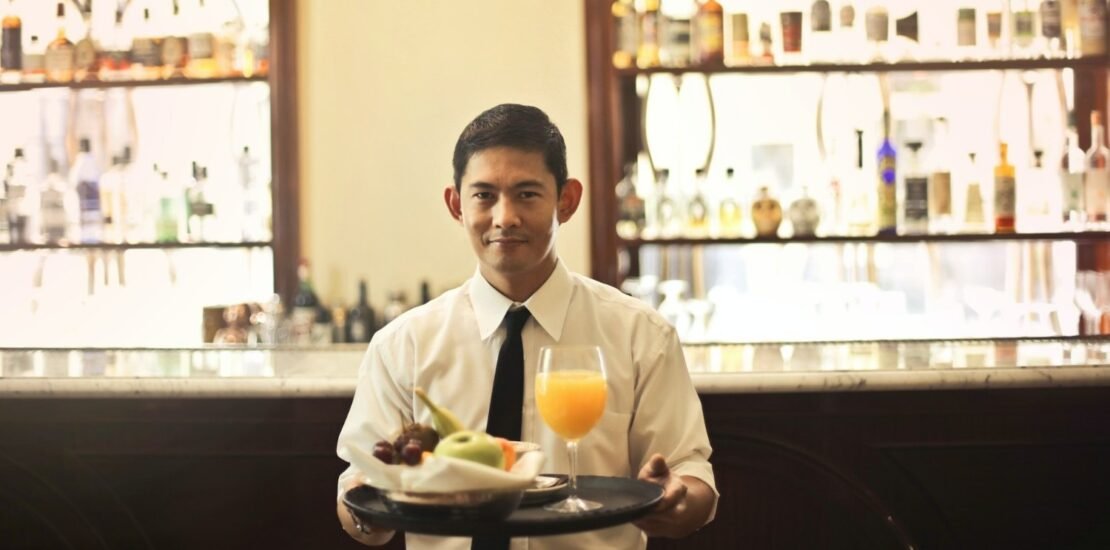 setor-de-bares-e-restaurantes-cria-mais-de-200-mil-novas-vagas-em-2023