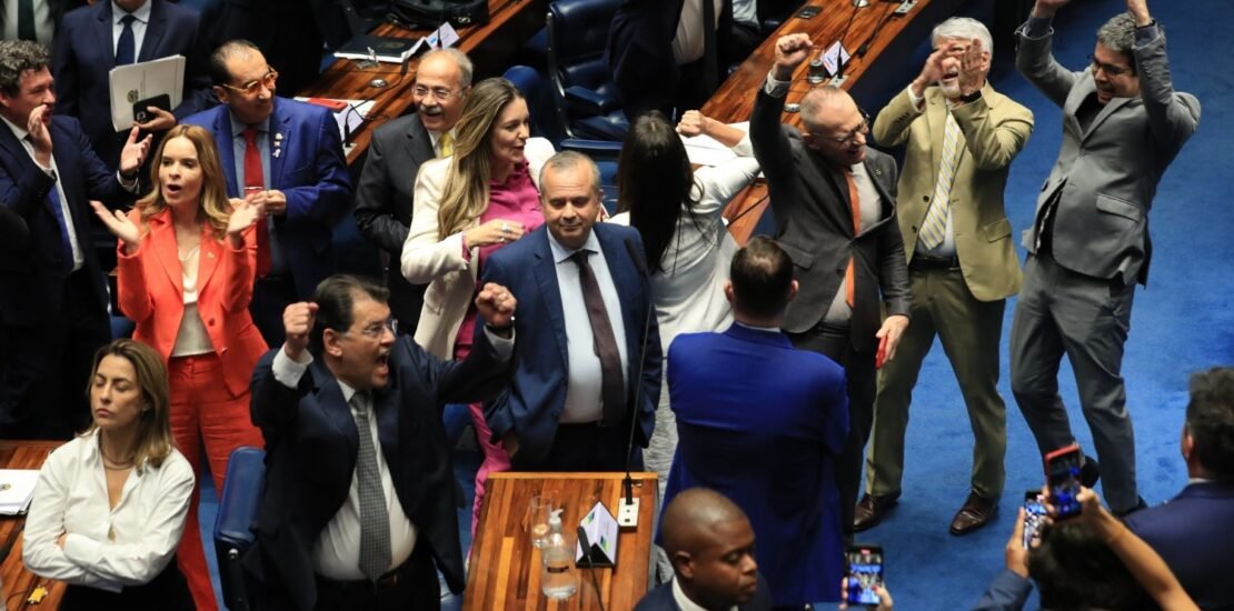 senado-aprova-reforma-tributaria-em-dois-turnos