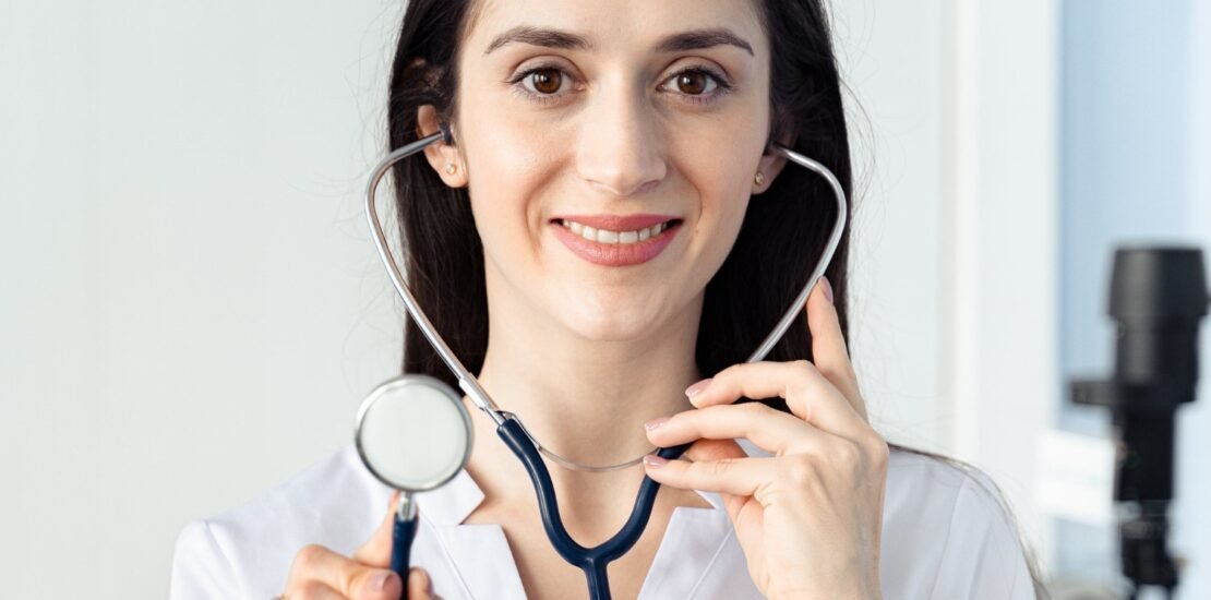 area-medica:-qual-e-a-diferenca-de-contar-ou-nao-com-uma-contabilidade-especializada?