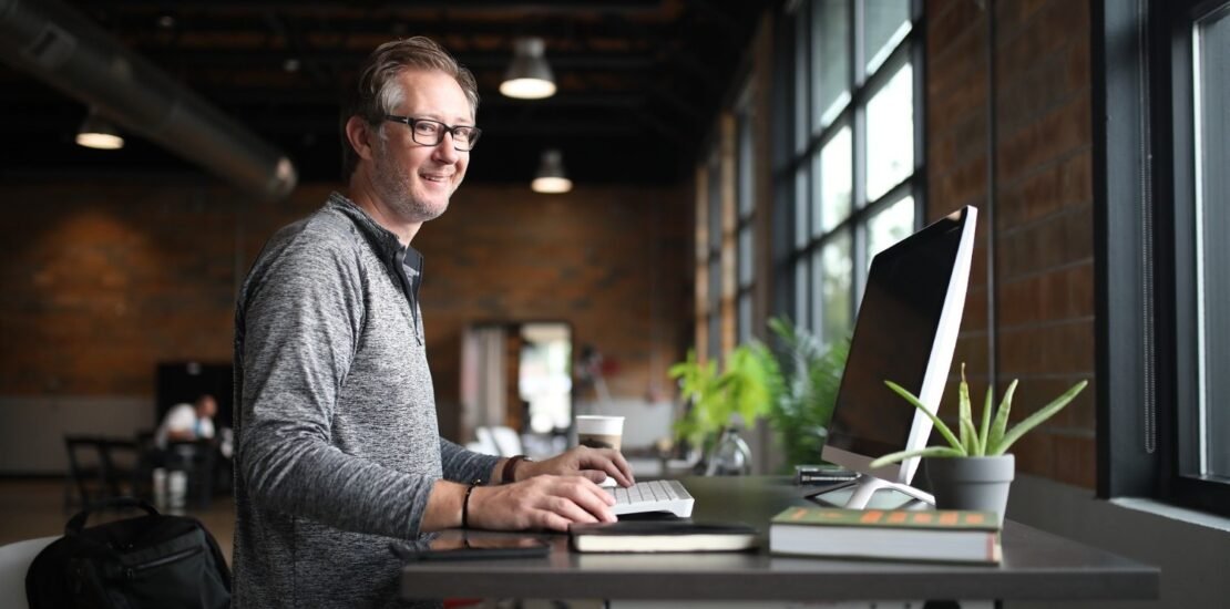 licenca-maternidade-maior-e-trabalho-no-exterior-sao-beneficios-de-empresas