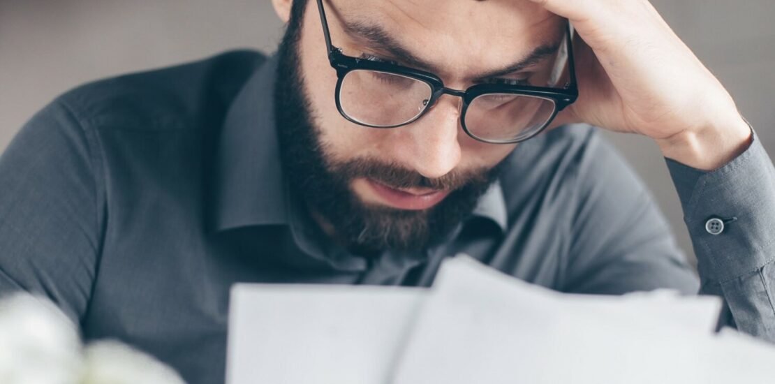 maioria-dos-inadimplentes-se-sente-desrespeitado-por-lojas,-bancos-e-empresas-de-tv-a-cabo-na-hora-da-cobranca