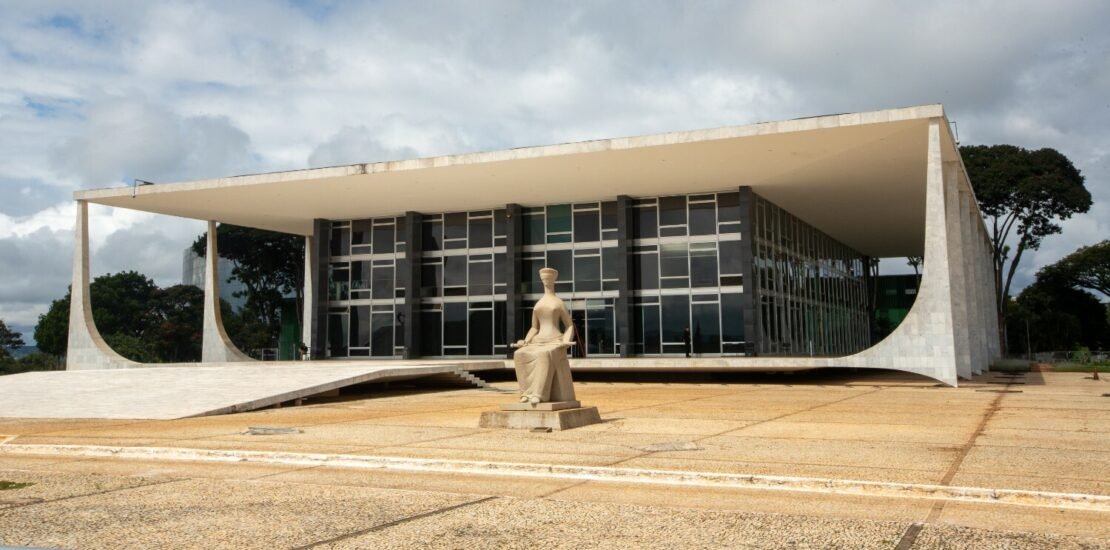 aposentadoria-por-invalidez:-acoes-que-discutem-calculo-sao-suspensas