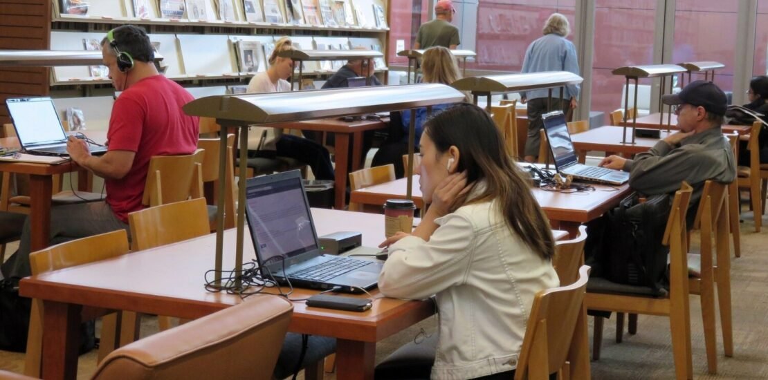 imposto-de-renda-2024:-quem-recebe-bolsas-de-estudo-precisa-declarar?