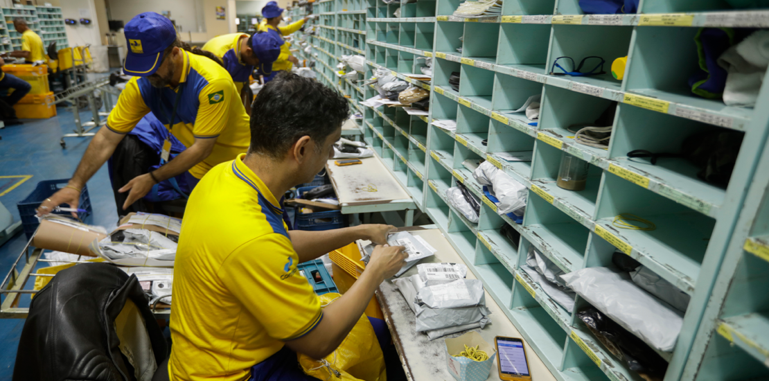 correios-oferecerao-servicos-da-caixa-economica