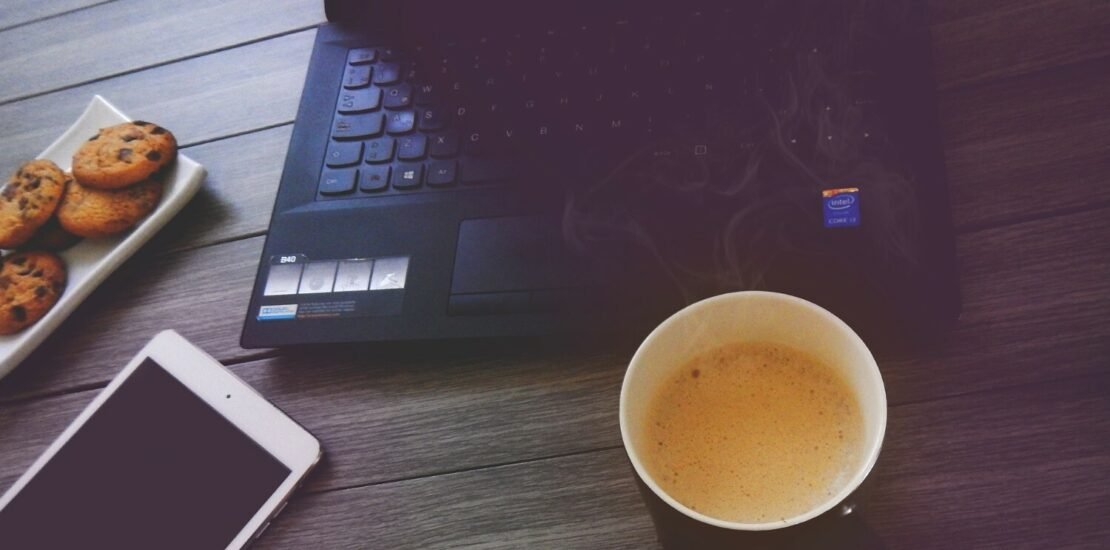 24%-acham-dificil-manter-o-cronograma-de-projetos-ao-colaborar-com-colegas-no-exterior