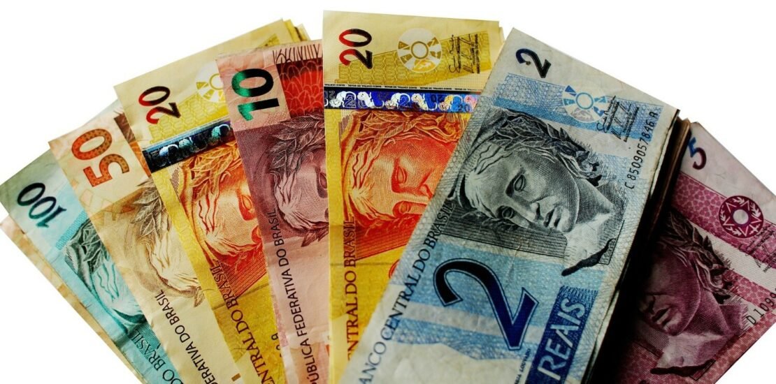 30%-dos-brasileiros-utilizam-restituicao-do-ir-para-pagar-dividas