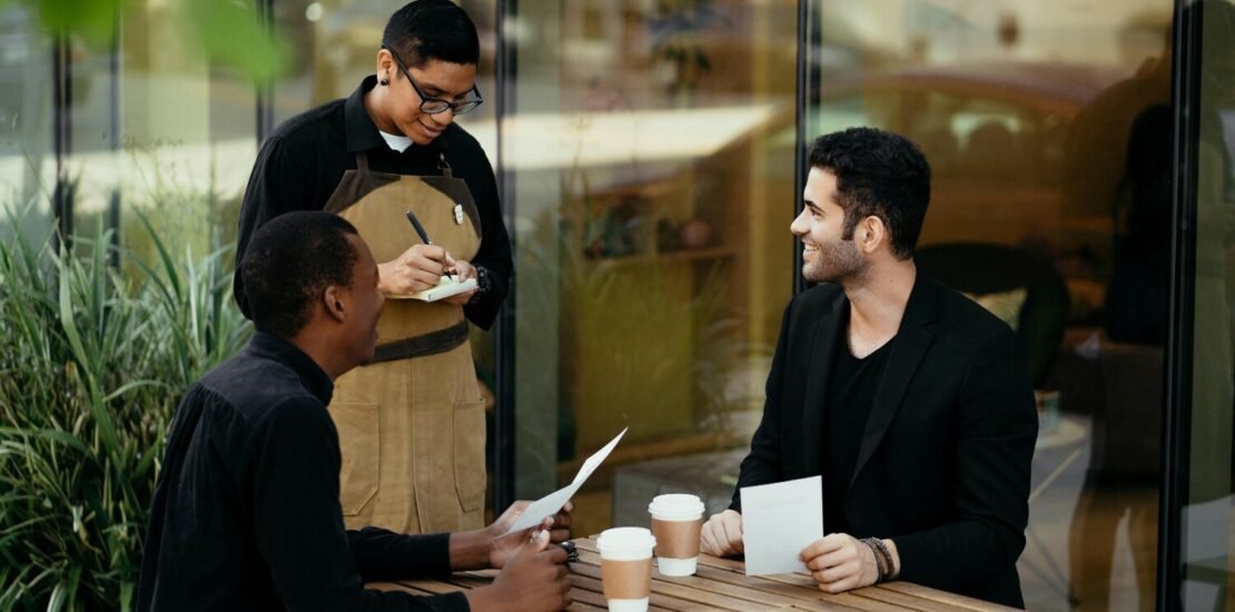 bares-e-restaurantes-criam-mais-de-100-mil-vagas-de-empregos-formais-em-12-meses