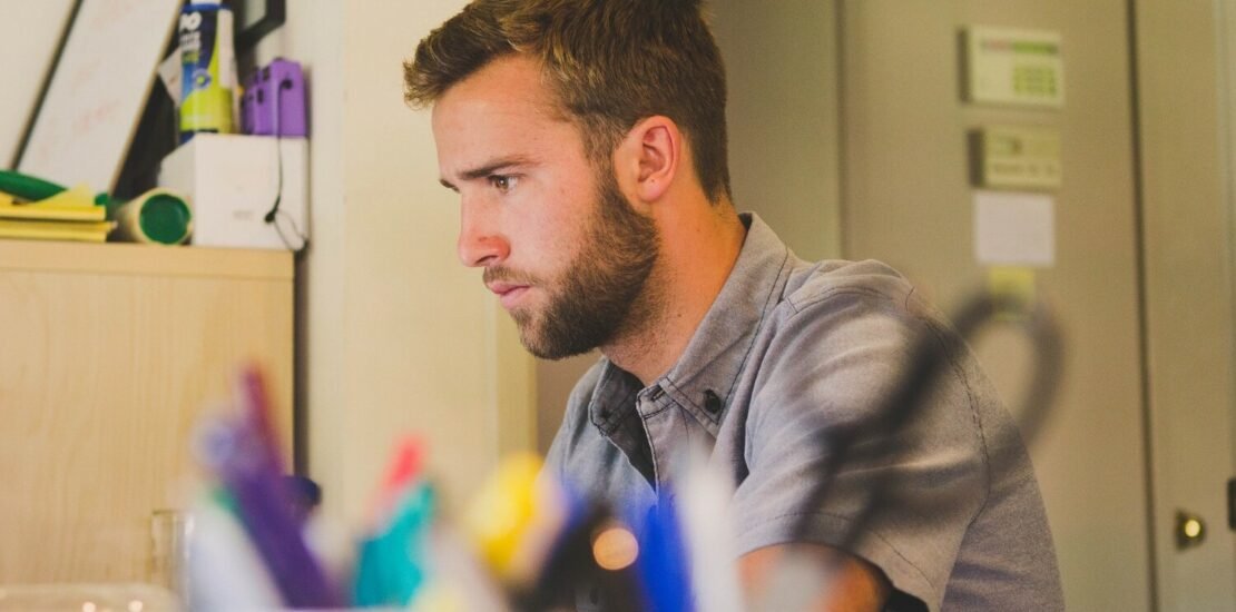 contribuicao-concomitante:-o-que-e-e-como-funciona?