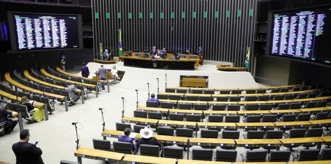 camara-comeca-a-analisar-pl-da-reforma-tributaria-nesta-quarta-(10)