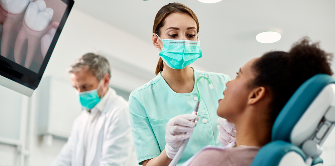 dentista-pode-justificar-sua-ausencia-no-trabalho?-veja-o-que-a-lei-diz