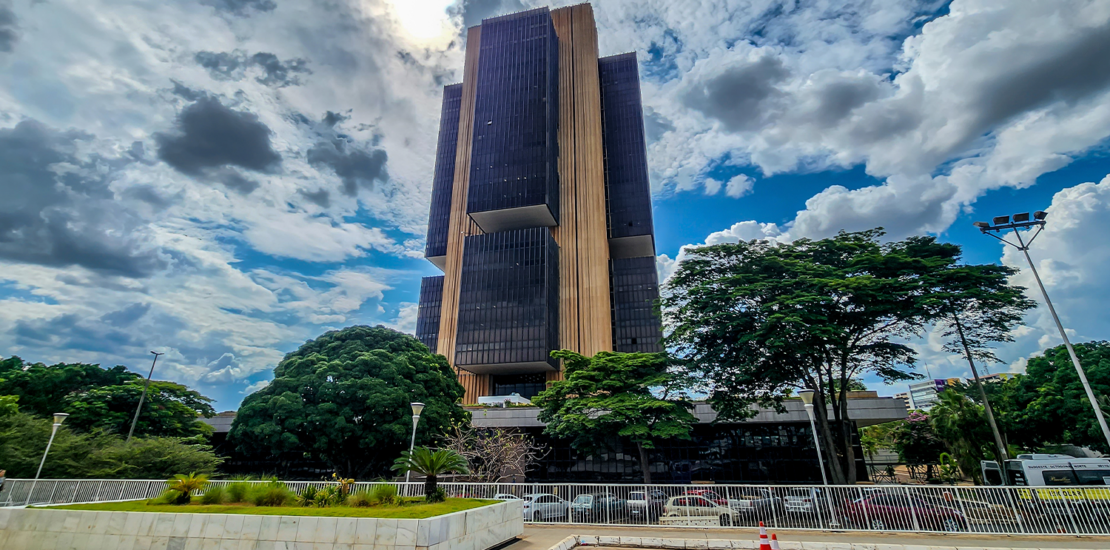 selic:-copom-decide-manter-taxa-em-10,5%-ao-ano