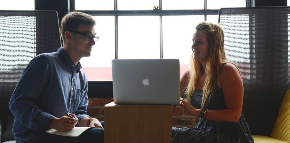 menos-e-mais:-como-startups-podem-crescer-com-o-minimo-de-recursos