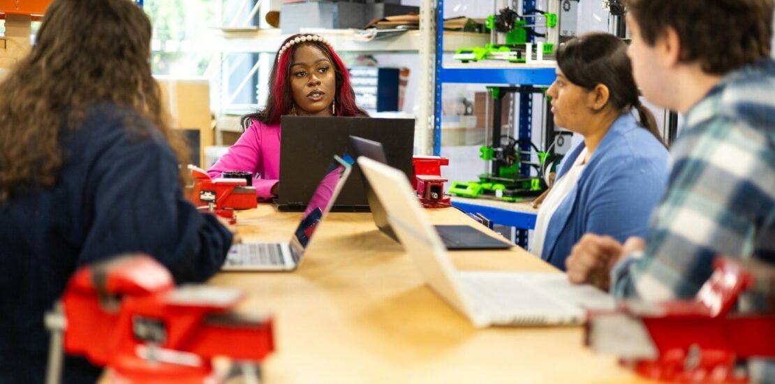 como-construir-pontes-entre-grupos-polarizados