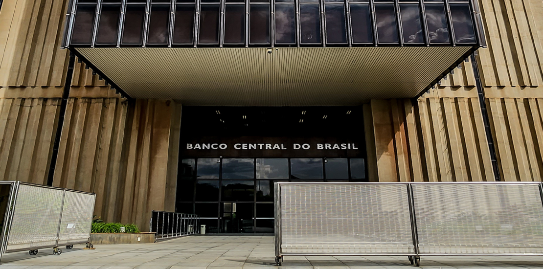 bc-usa-meme-e-gera-polemica-ao-desmentir-fake-news-sobre-pix