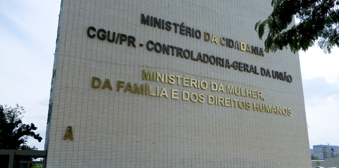 empresas-sao-multadas-em-r$-46-mi-por-compra-de-dados-sigilosos