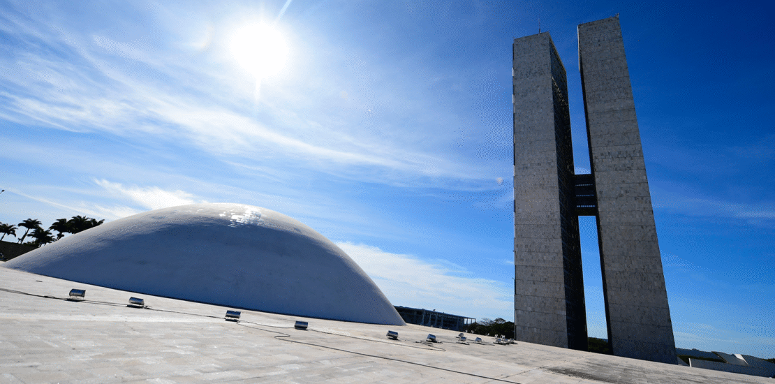 relator-adia-parecer-sobre-isencao-do-ir-para-quem-ganha-ate-r$-5-mil