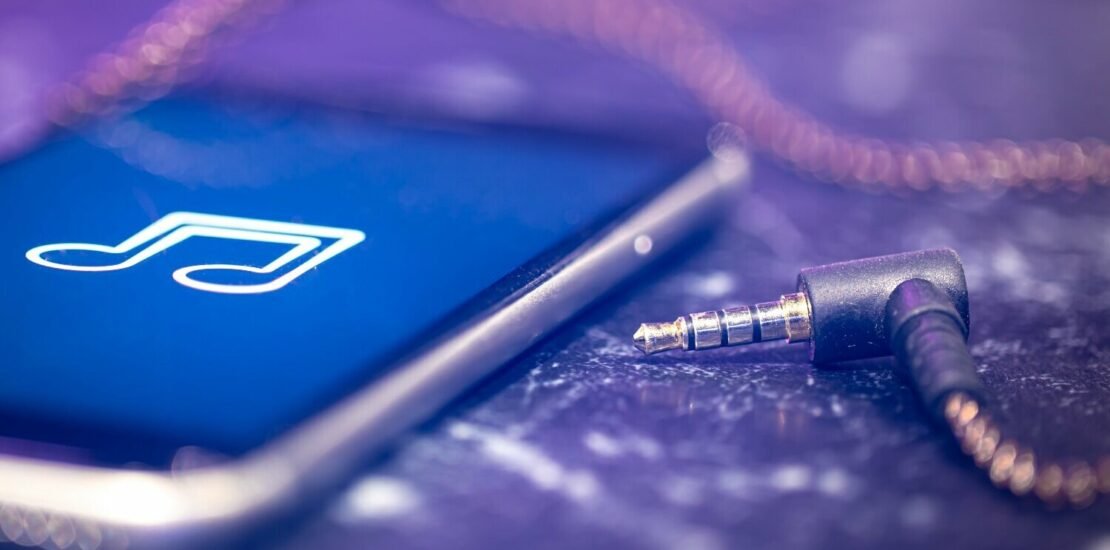 o-estabelecimento-do-seu-cliente-esta-com-o-direito-autoral-em-dia?