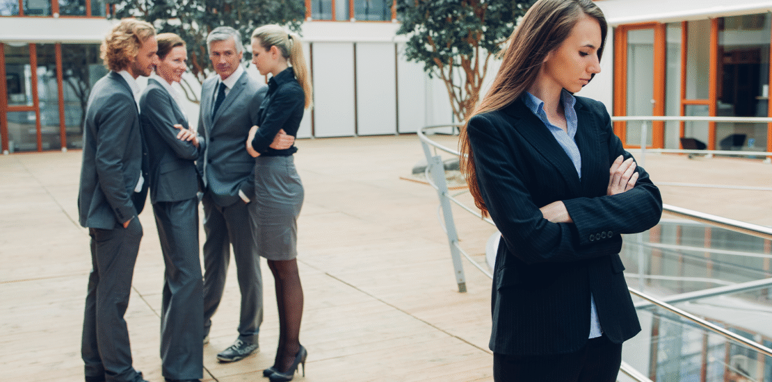 quiet-cracking:-exclusao-silenciosa-no-trabalho