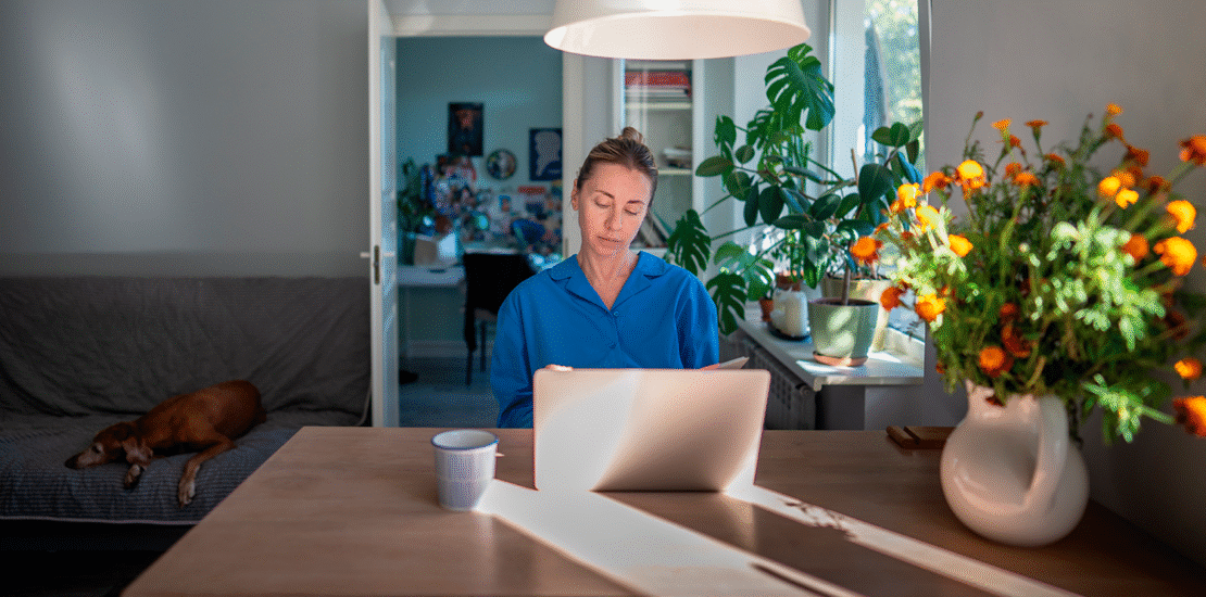 itau-demite-mil-funcionarios-e-reacende-debate-sobre-limites-do-home-office