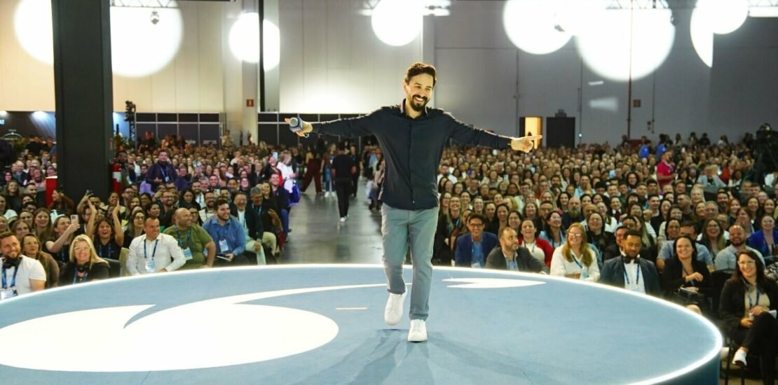 ponto-fora-da-curva:-maior-evento-de-gestao-contabil-anuncia-data-para-2026