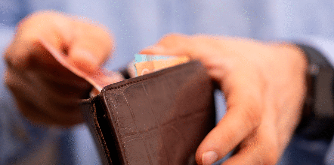 primeira-parcela-do-13o-salario-deve-ser-paga-ate-sexta-(28)