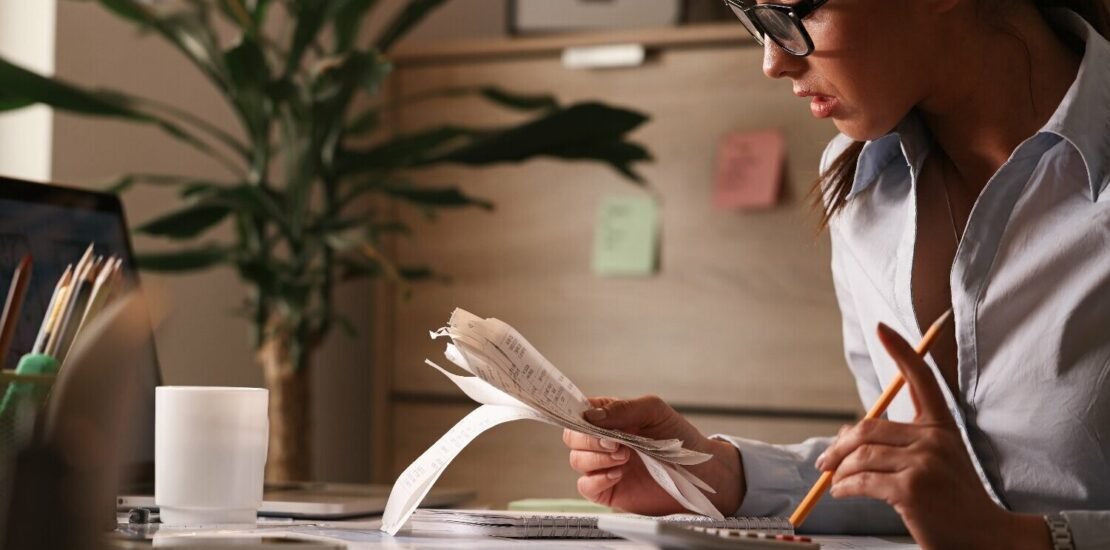 as-penalidades-que-vao-pesar-no-bolso-de-quem-nao-destacar-ibs-e-cbs-em-2026