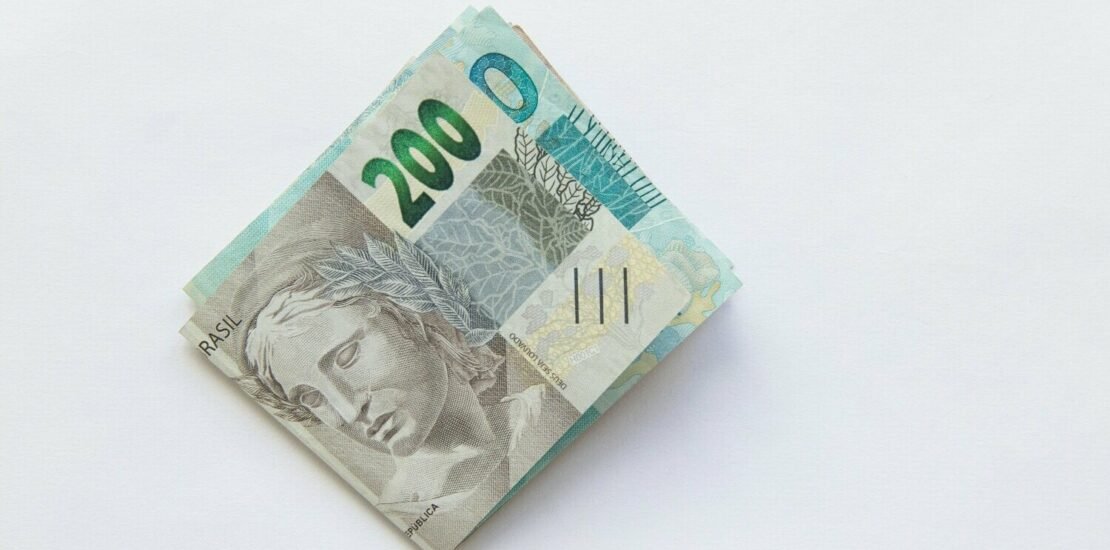 disparidade-salarial-no-brasil-deve-aumentar-ate-2026