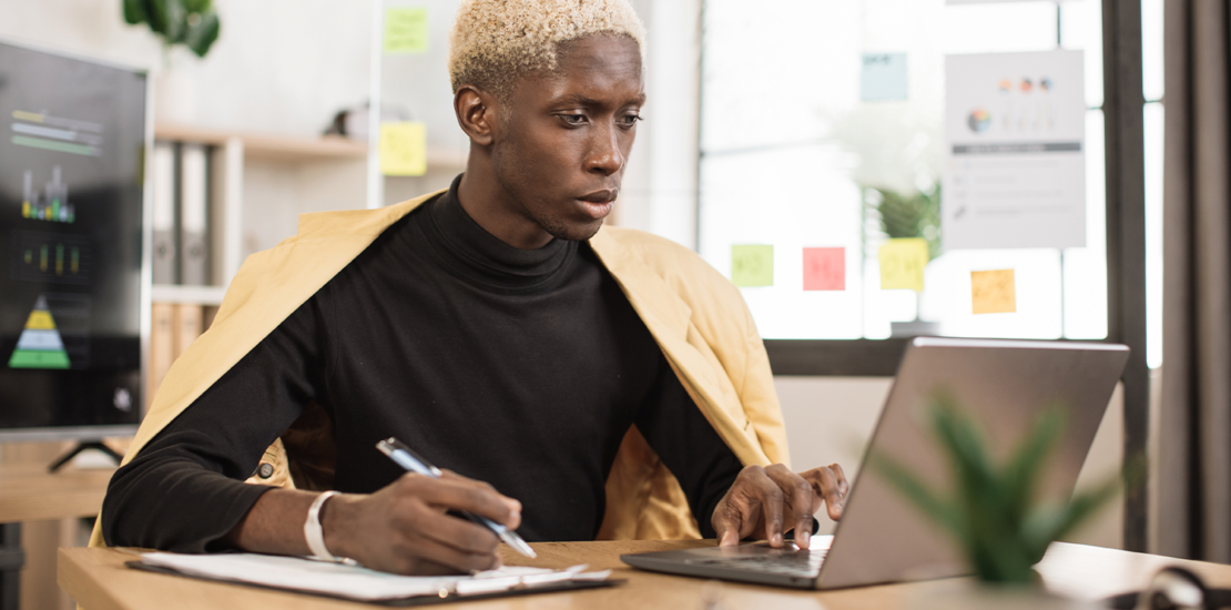 produtividade-consciente:-como-o-foco-no-presente-impacta-o-desempenho-profissional