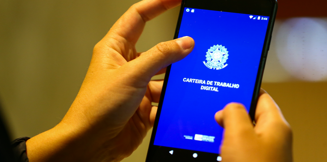 carteira-de-trabalho-digital:-como-acessar-e-corrigir-dados