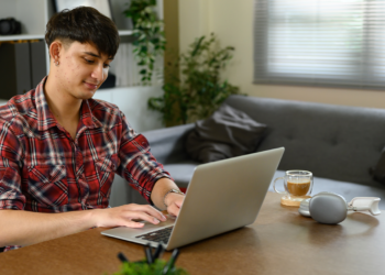 geracao-z-prioriza-home-office-e-millennials-valorizam-mais-o-dinheiro,-revela-pesquisa