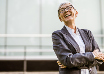 salario-emocional:-o-que-faz-um-profissional-ficar-ou-sair