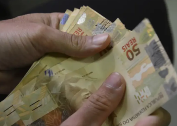 seu-salario-pode-atrasar?-feriado-muda-5o-dia-util-em-maio