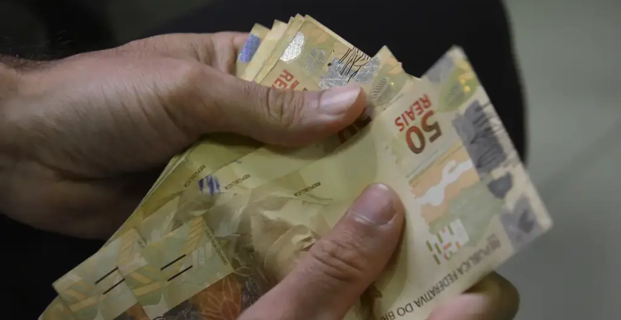 seu-salario-pode-atrasar?-feriado-muda-5o-dia-util-em-maio