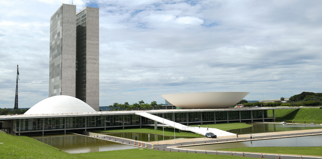 pec-do-fim-da-escala-6×1-chega-ao-senado-e-amplia-pressao-sobre-empresas