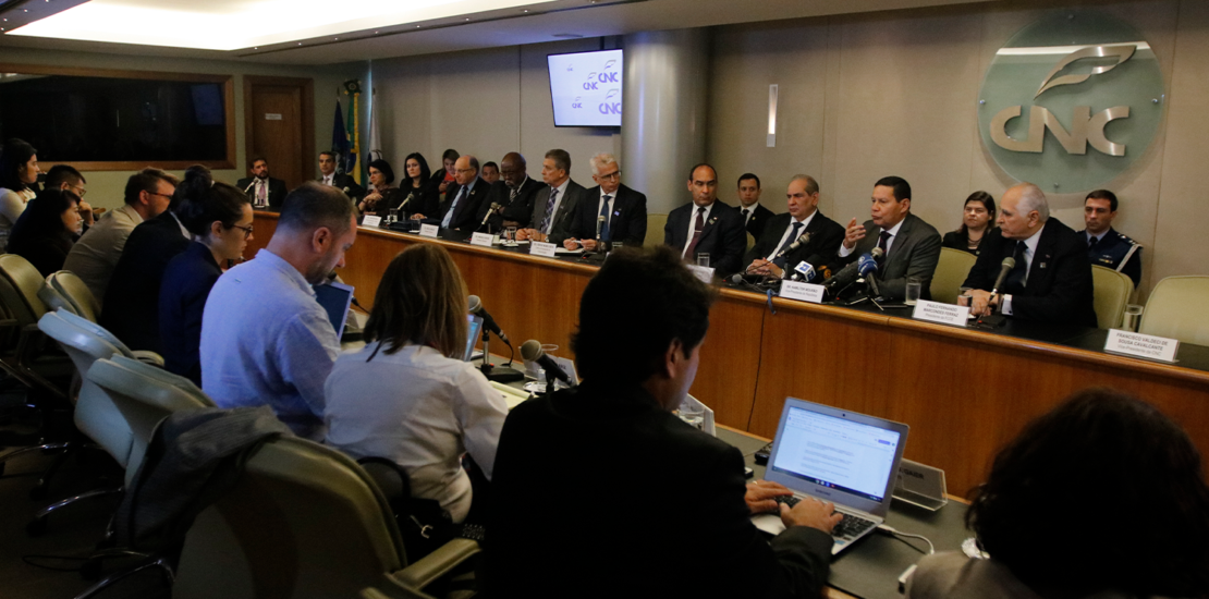 cnc-debate-saude,-emprego-e-inovacao-em-reuniao
